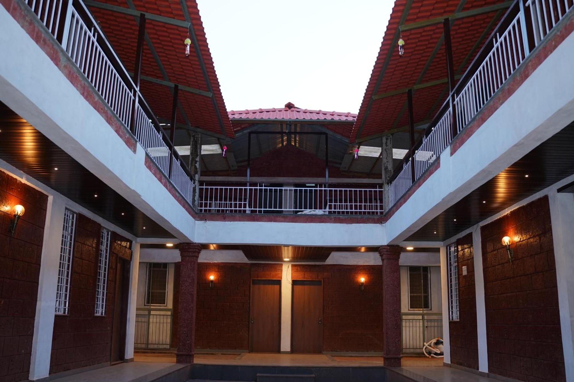 Vanvarsha Resort Chandoli Екстер'єр фото