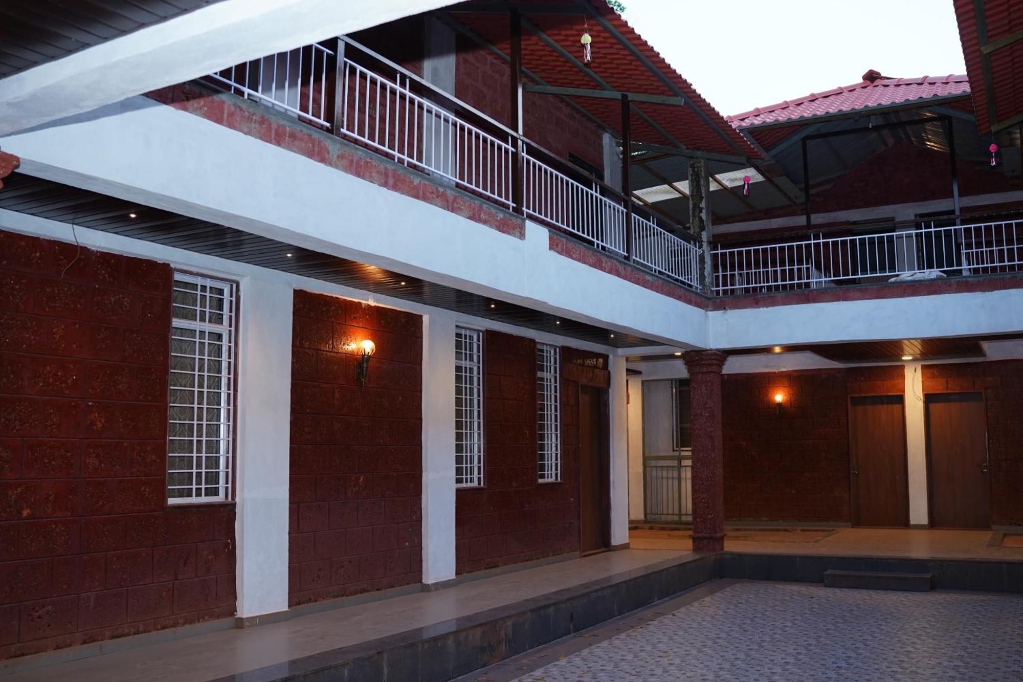 Vanvarsha Resort Chandoli Екстер'єр фото
